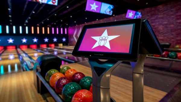 Win 10 free games at Hollywood Bowl