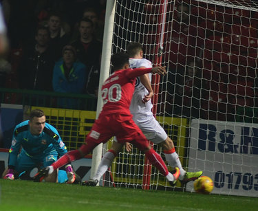 HIGHLIGHTS: Swindon Town 2-3 Luton Town (EFL Trophy)