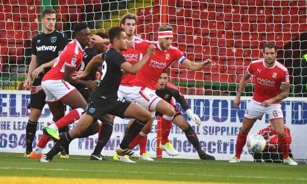 Swindon Town sign Derby County duo Timi Elsnik and Kellan Gordon on season-long loans