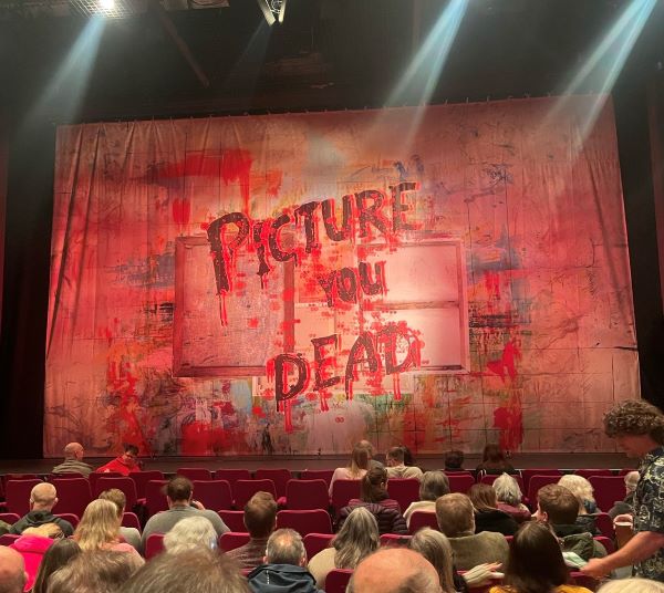 REVIEW: Picture You Dead at Wyvern Theatre