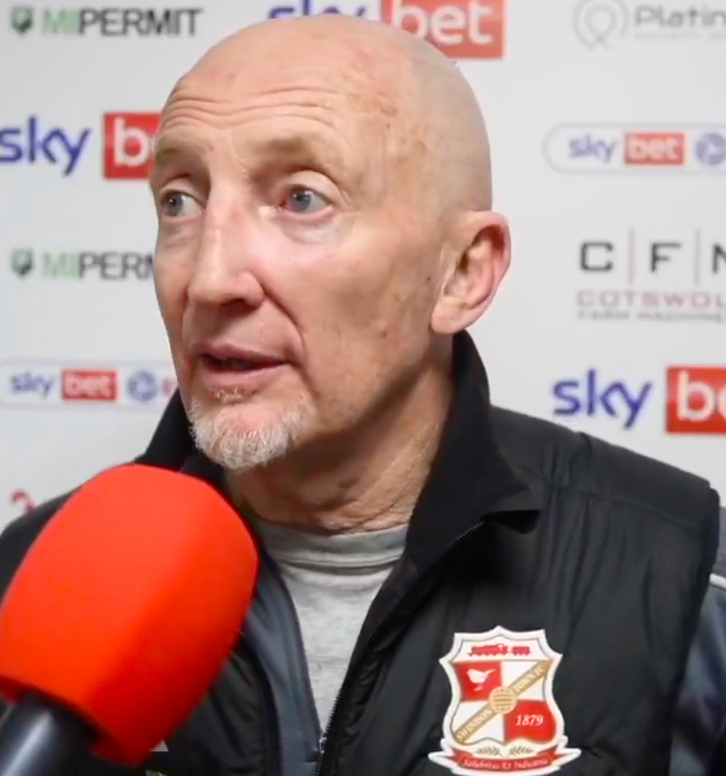 Holloway insists Swindon Town will learn from defeat at MK Dons 