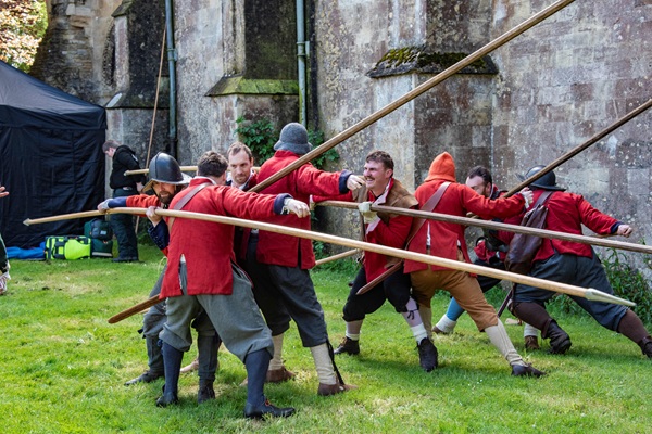 Malmesbury steps back in time to mark its place in the English Civil War
