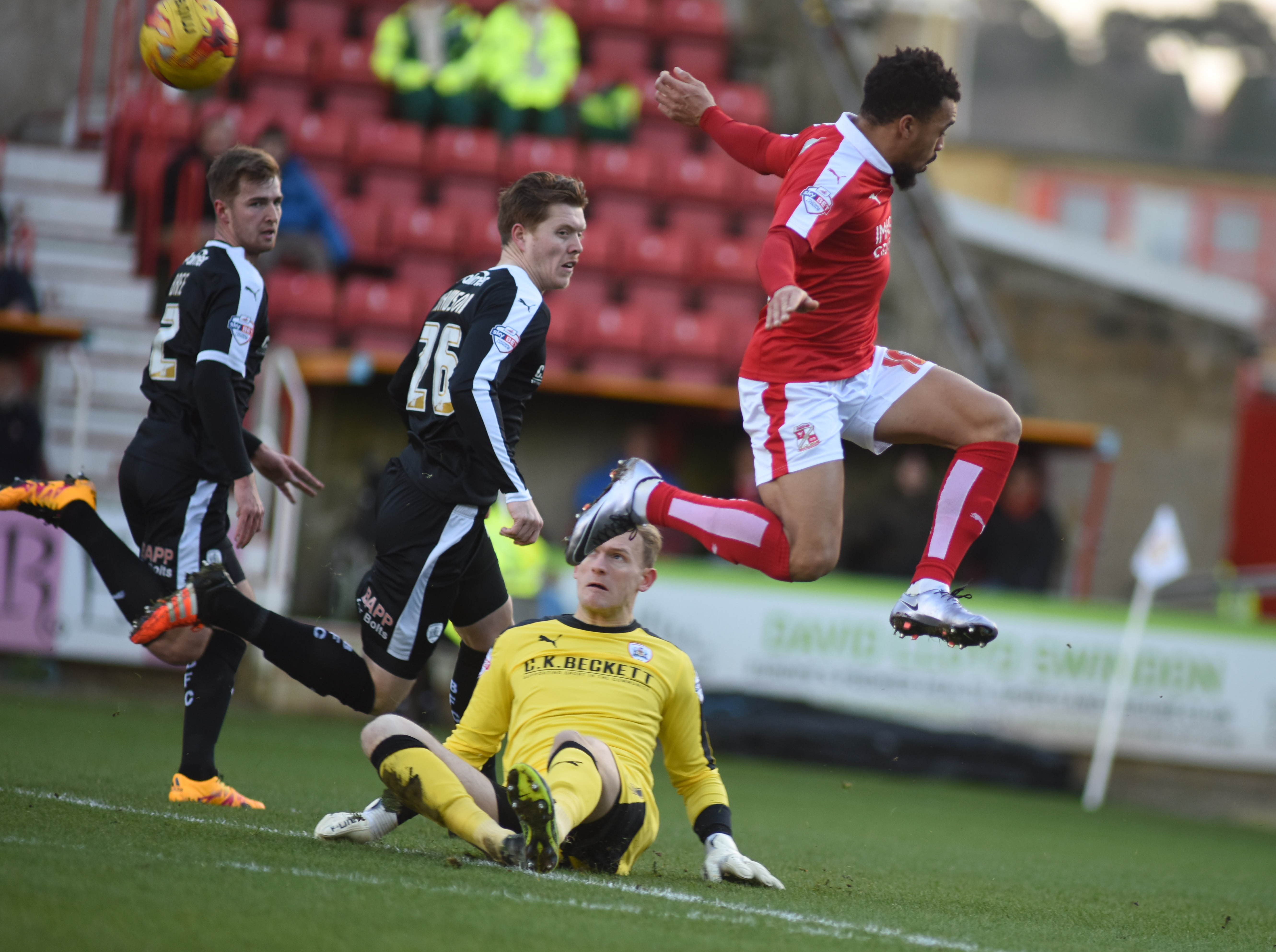 Charlton agree deal for Swindon's Nicky Ajose